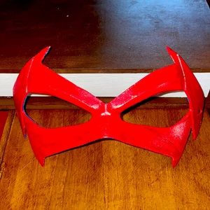 Robin, cosplay mask